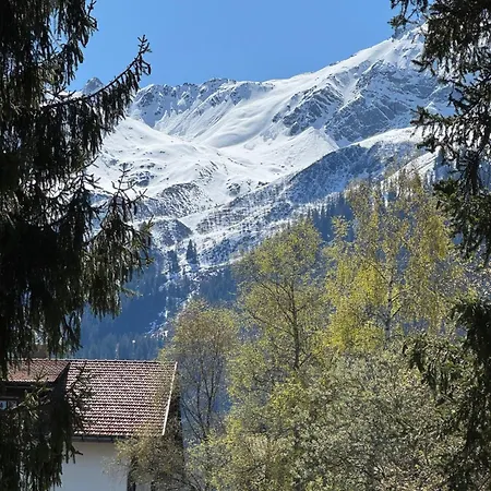 Exclusive Glacier View 1-4 Pers *